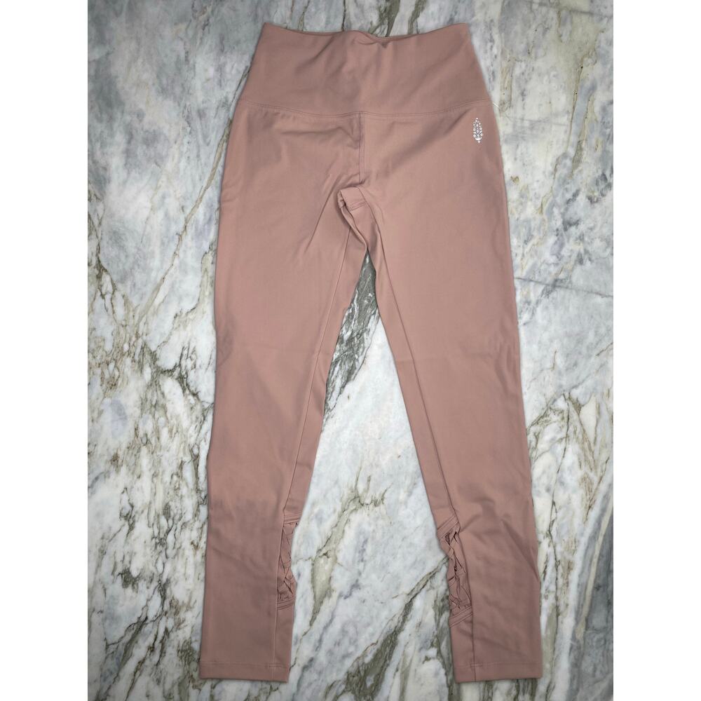 FREE PEOPLE MOVEMENT Revelation Cut Out Macrame Muted Pink Leggings Size XS